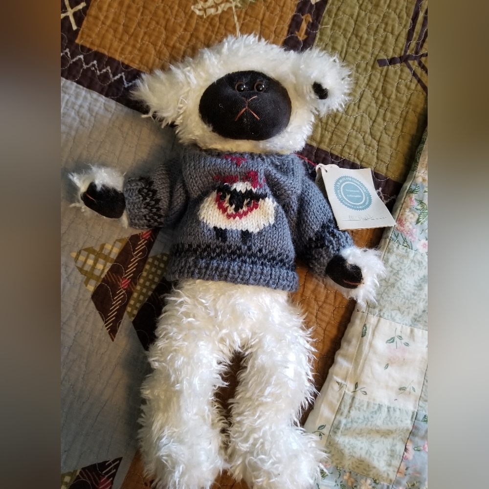 Boyds Bears lamb with tags